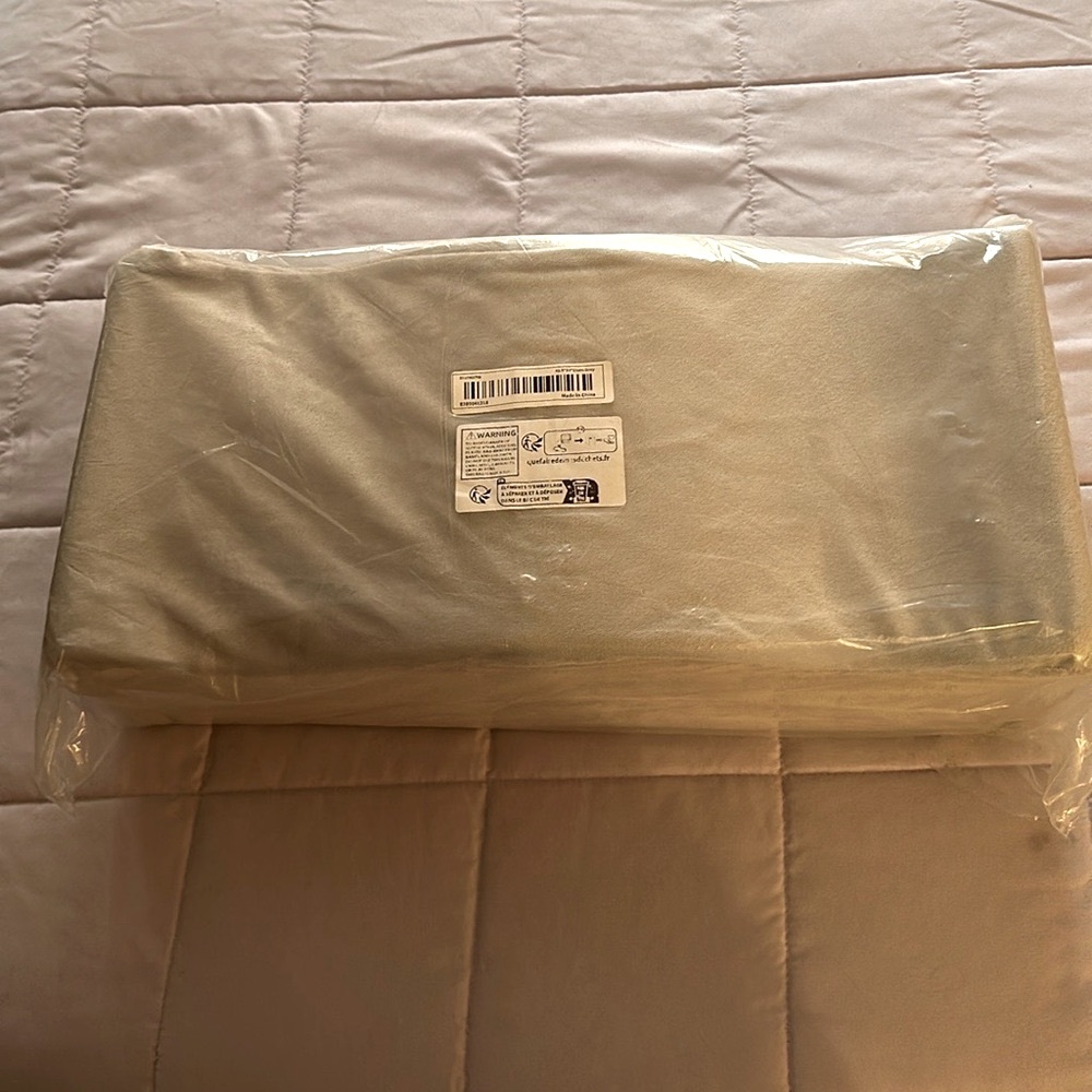 BBL Hip Lifting Seat Cushion for Postoperative Recovery and Comfort.